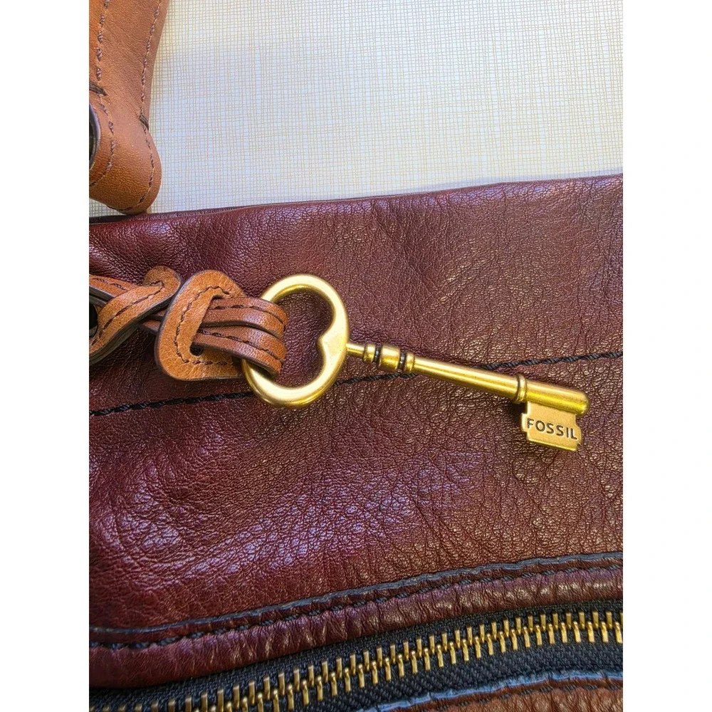 Fossil Hobo Bag Brown Pebbled Leather Shoulder Bag Brass Hardware Key Charm